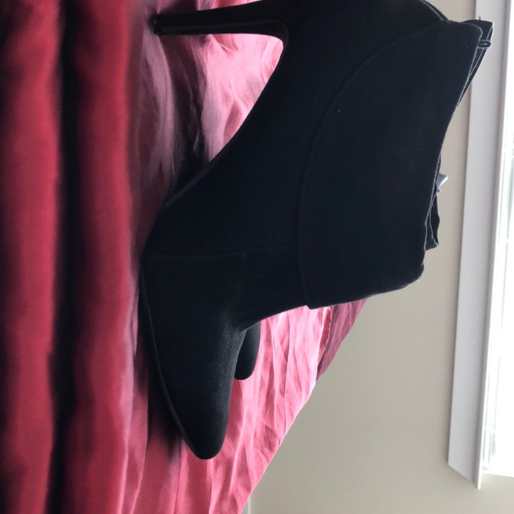 Point booties - Picture 3 of 3
